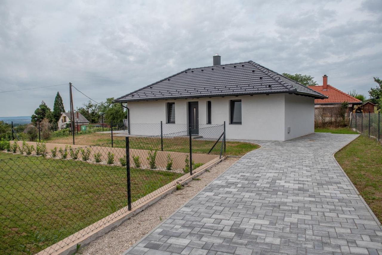 Bridgiet Home Apartman Cserszegtomaj Exterior photo